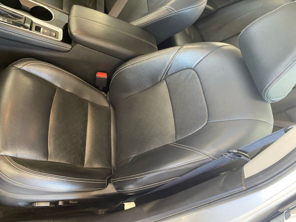 2024 Nissan Altima 2.5 SL photo 8
