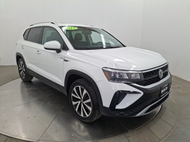 2023 Volkswagen Taos SE photo 6