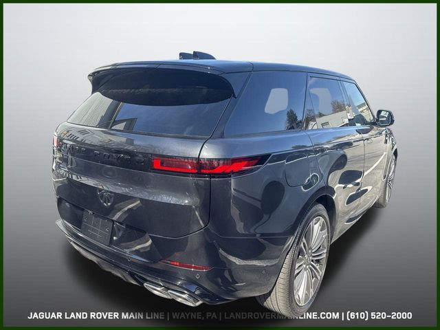 2025 Land Rover Range Rover Sport SE photo 5