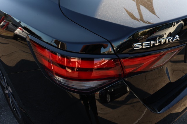 2025 Nissan Sentra SV photo 6