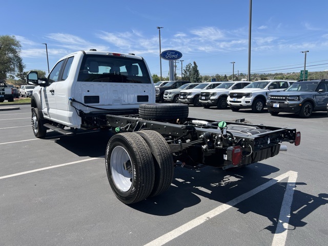 2025 Ford F-550 XL photo 3