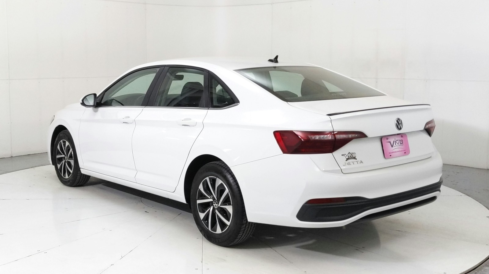 Used 2024 WHITE Volkswagen S image 3