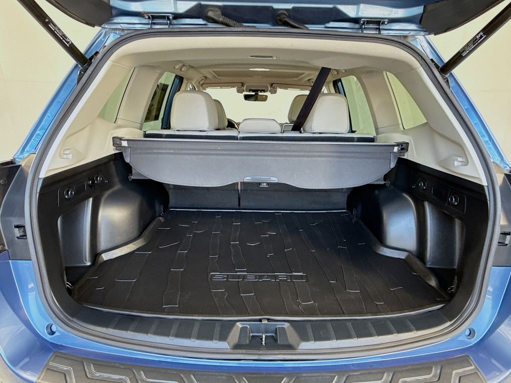2021 Subaru Forester Limited photo 27