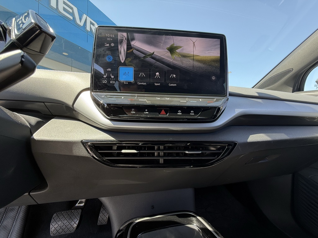 2023 Volkswagen ID.4 Pro photo 16