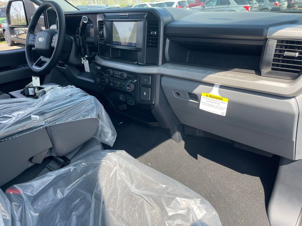 2025 Ford F-350 XL photo 14