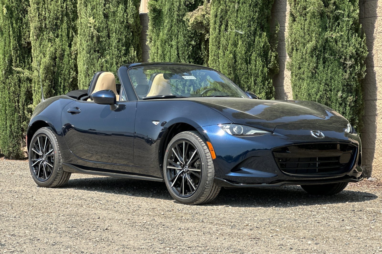 2025 Mazda MX-5 Miata Miata Grand Touring photo 2