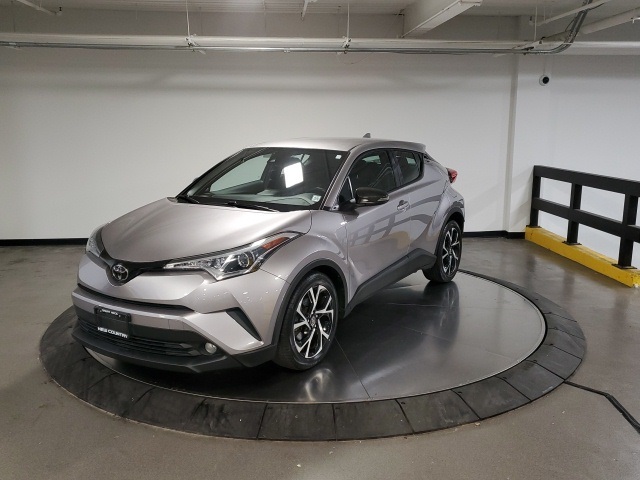 2018 Toyota C-HR XLE Premium photo 2