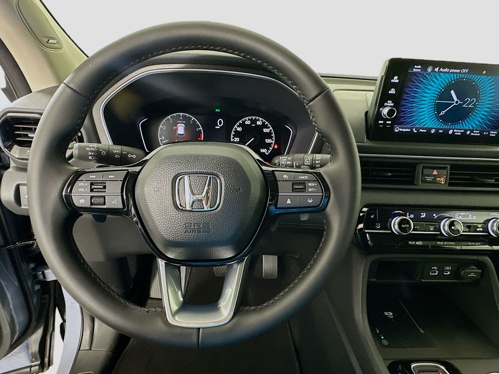 2025 Honda Pilot Touring photo 8