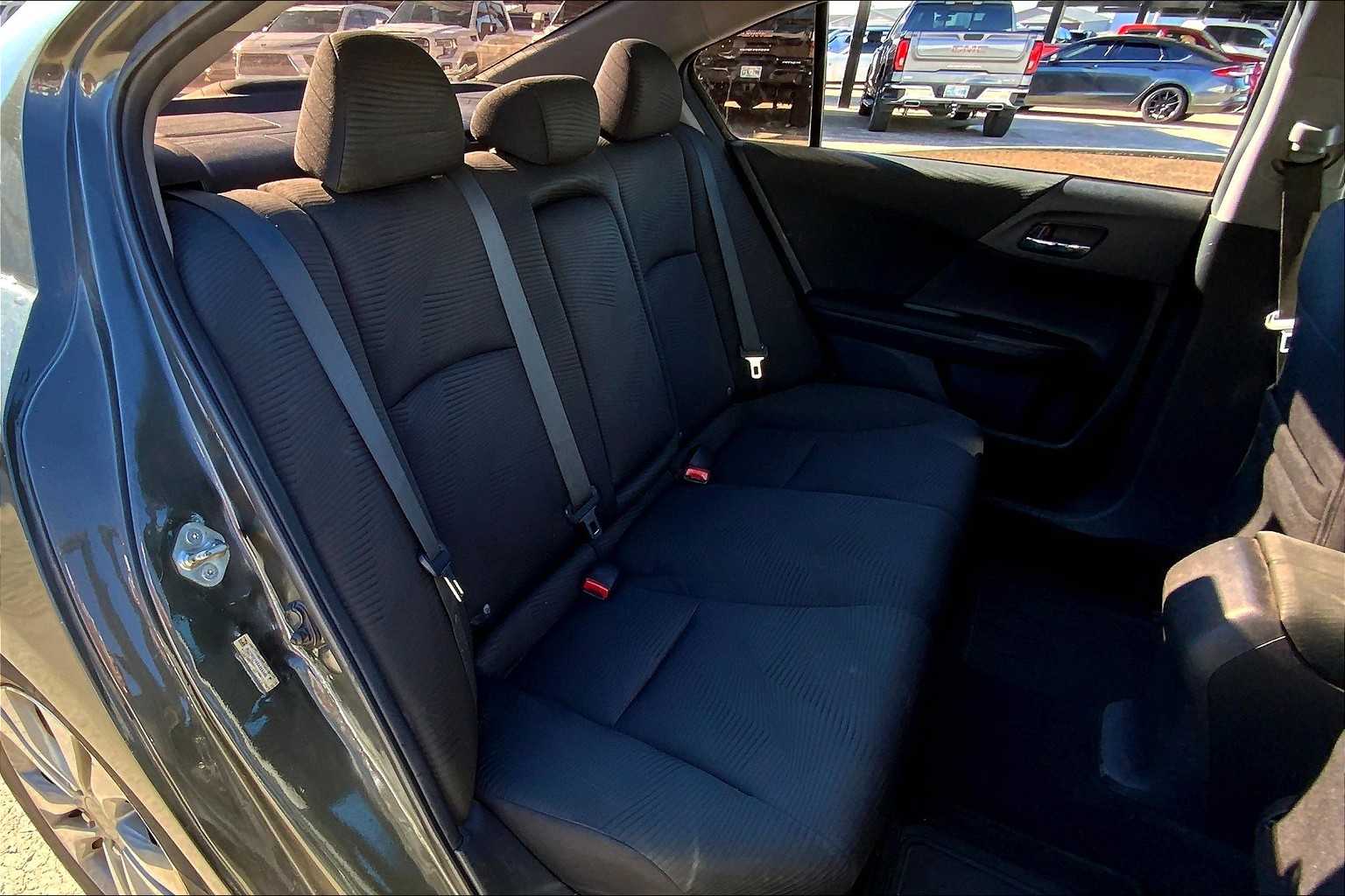 2014 Honda Accord LX photo 16
