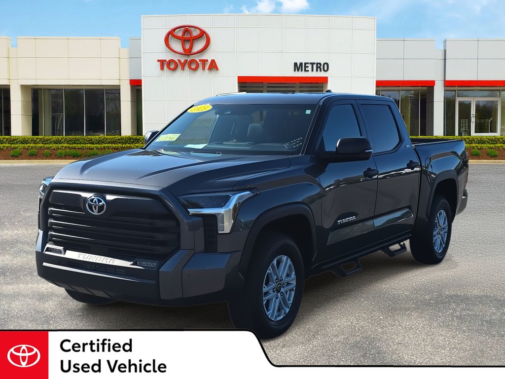 2025 Toyota Tundra SR5's photo