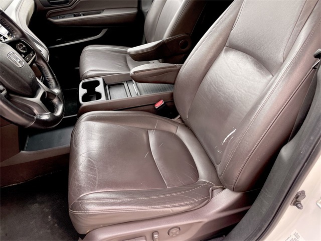 2020 Honda Odyssey Touring photo 4