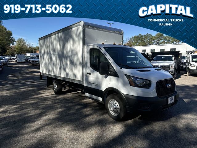 2024 Ford Transit Cutaway photo 2