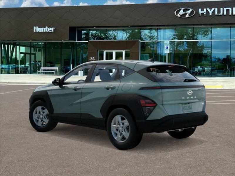 2026 Hyundai Kona SE photo 3