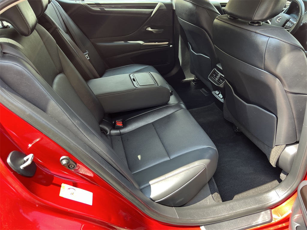 2019 Lexus ES 350 photo 11