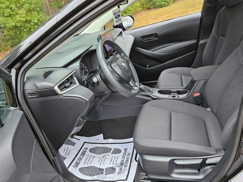 2024 Toyota Corolla LE photo 4