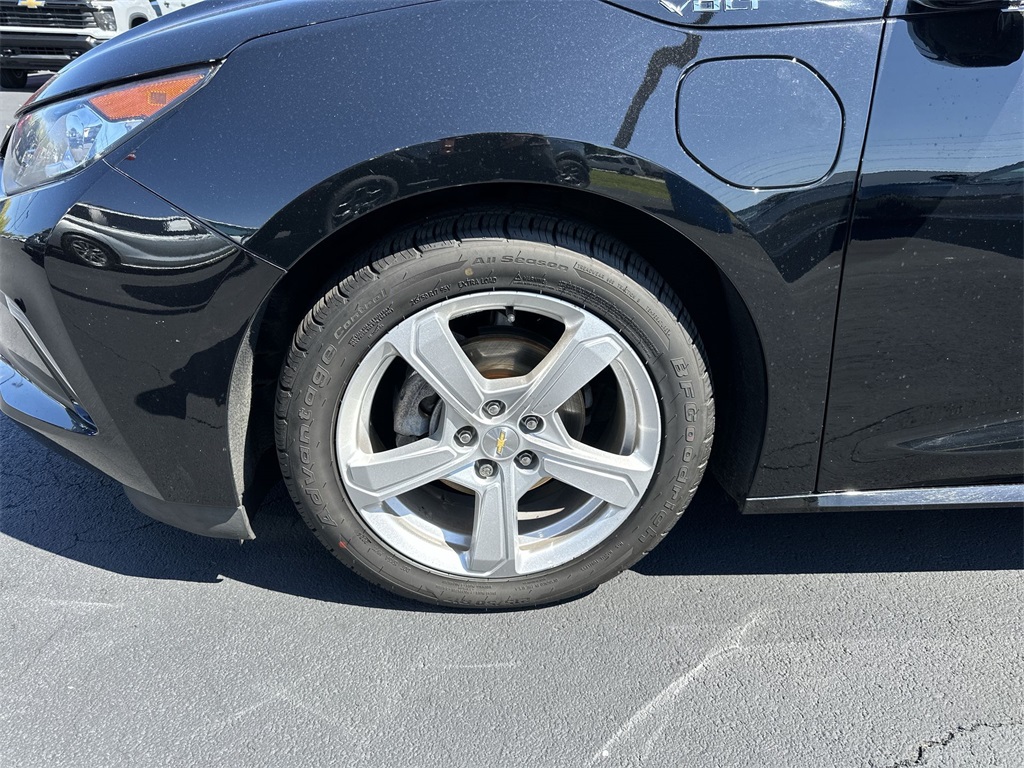 2018 Chevrolet Volt LT photo 10