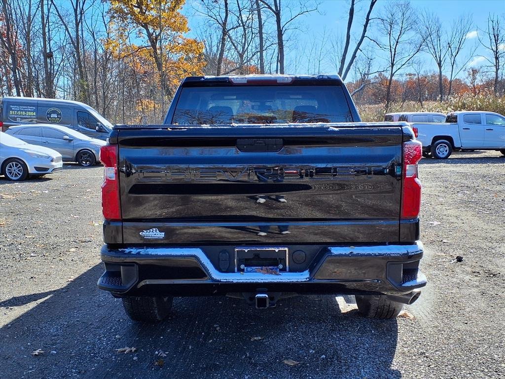 2020 Chevrolet Silverado 1500 Custom photo 3