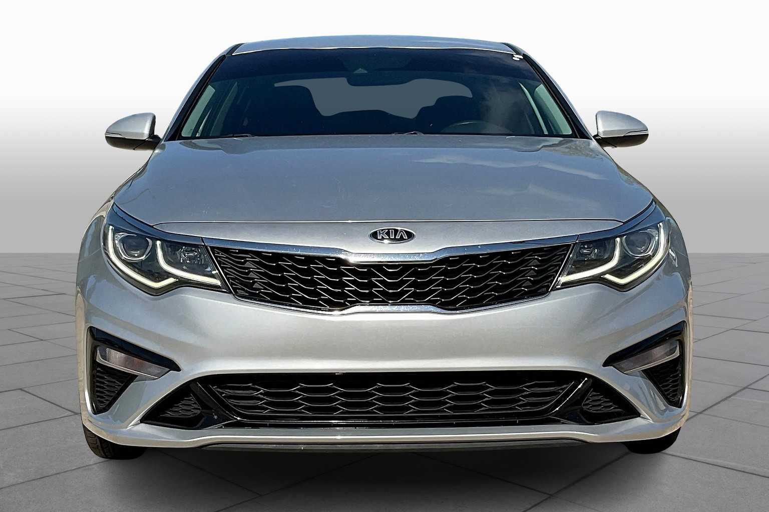 2020 Kia Optima LX photo 3