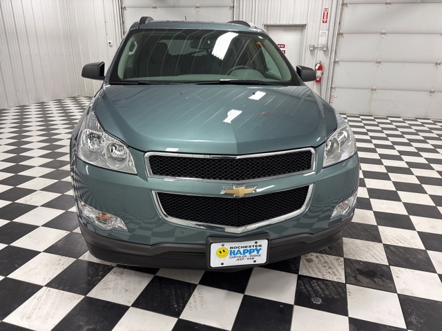 Used 2009 Chevrolet Traverse LS with VIN 1GNEV13D99S119766 for sale in Rochester, Minnesota
