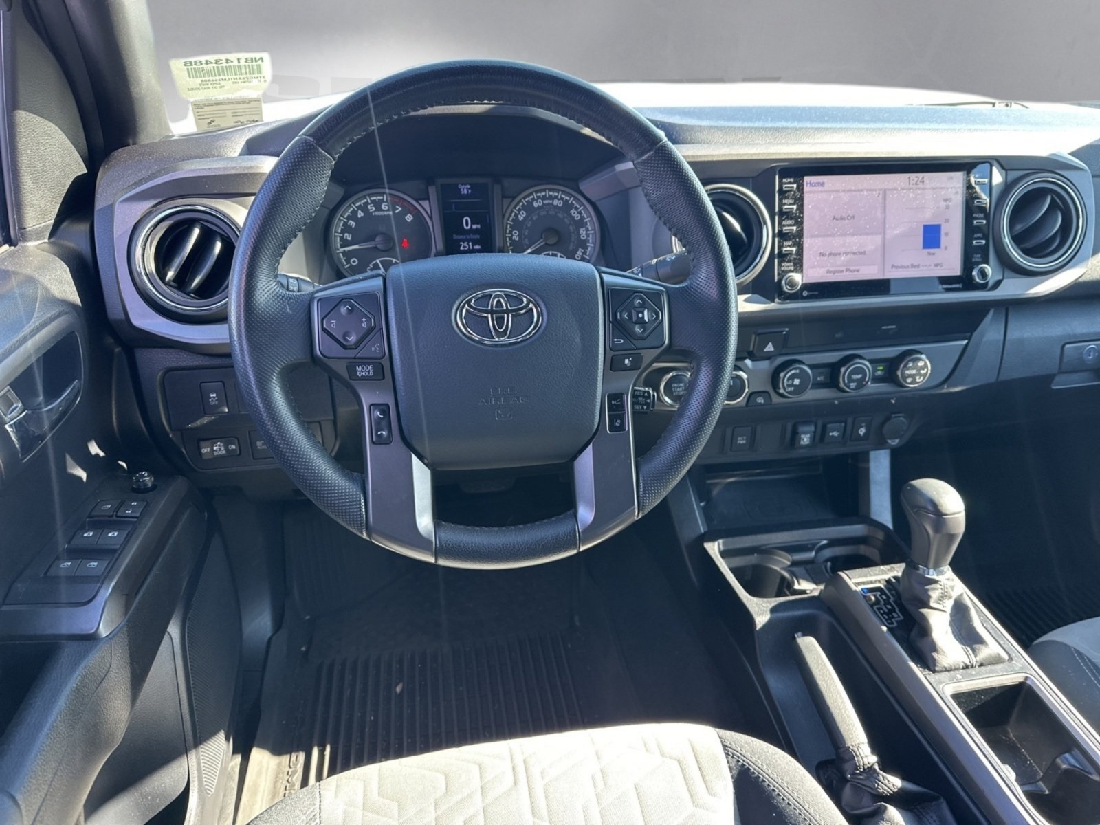 2020 Toyota Tacoma TRD Off-Road photo 3