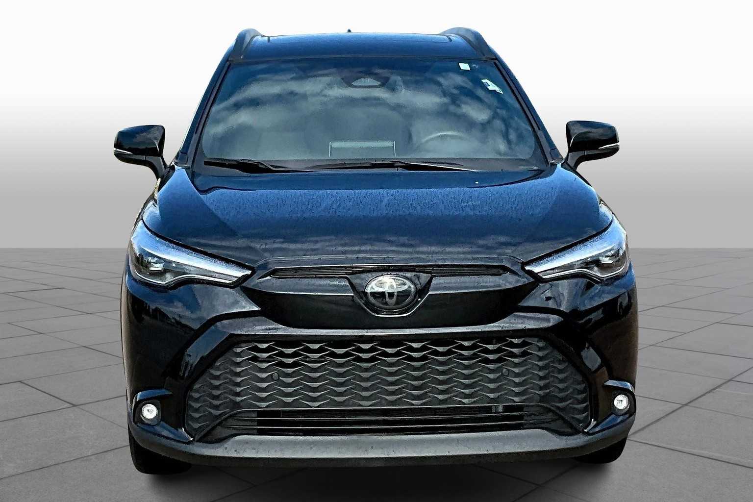 2023 Toyota Corolla Hybrid XSE photo 2