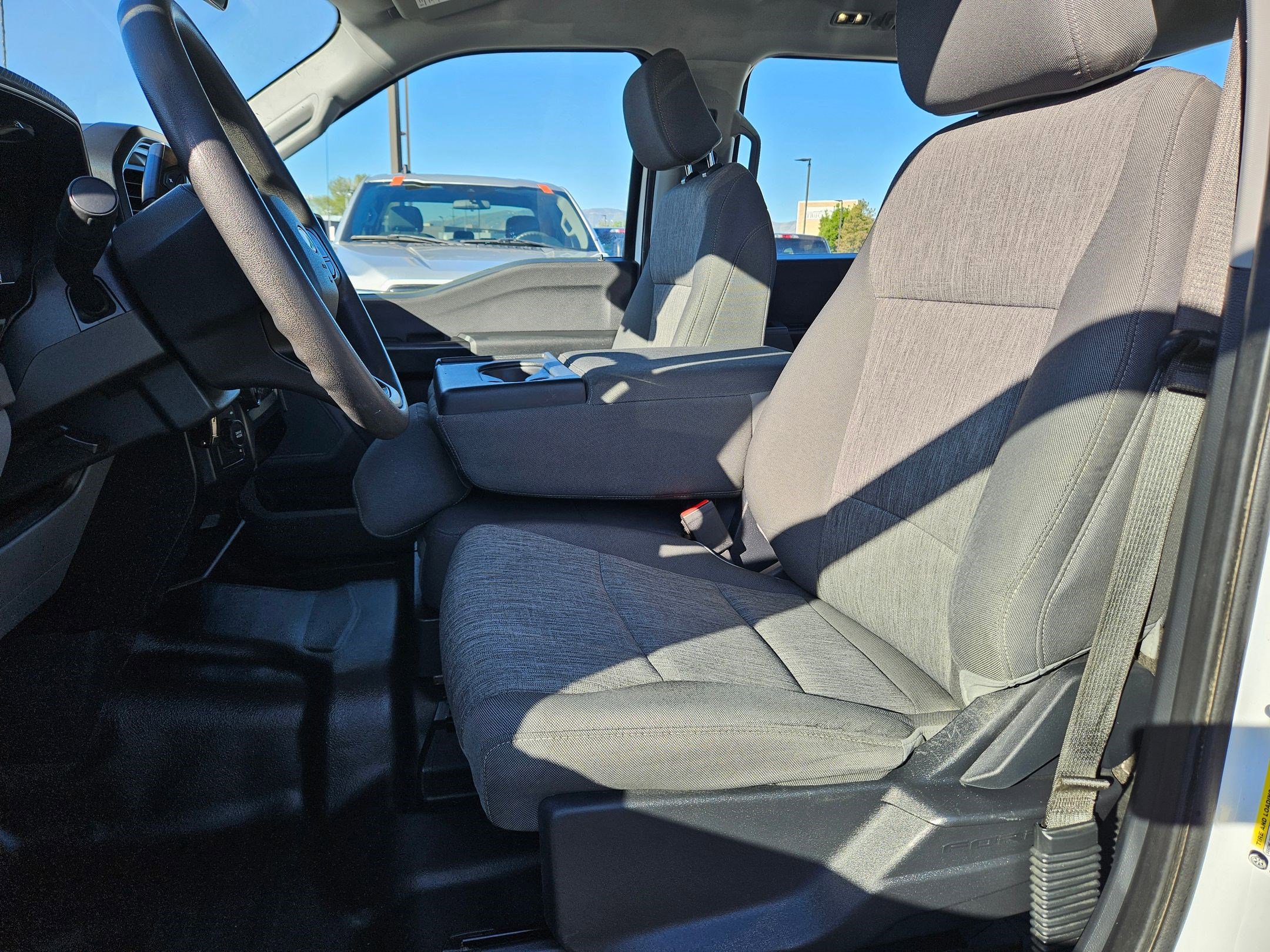 2022 Ford F-150 XL photo 10