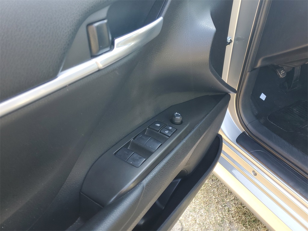 2023 Toyota Camry LE photo 10