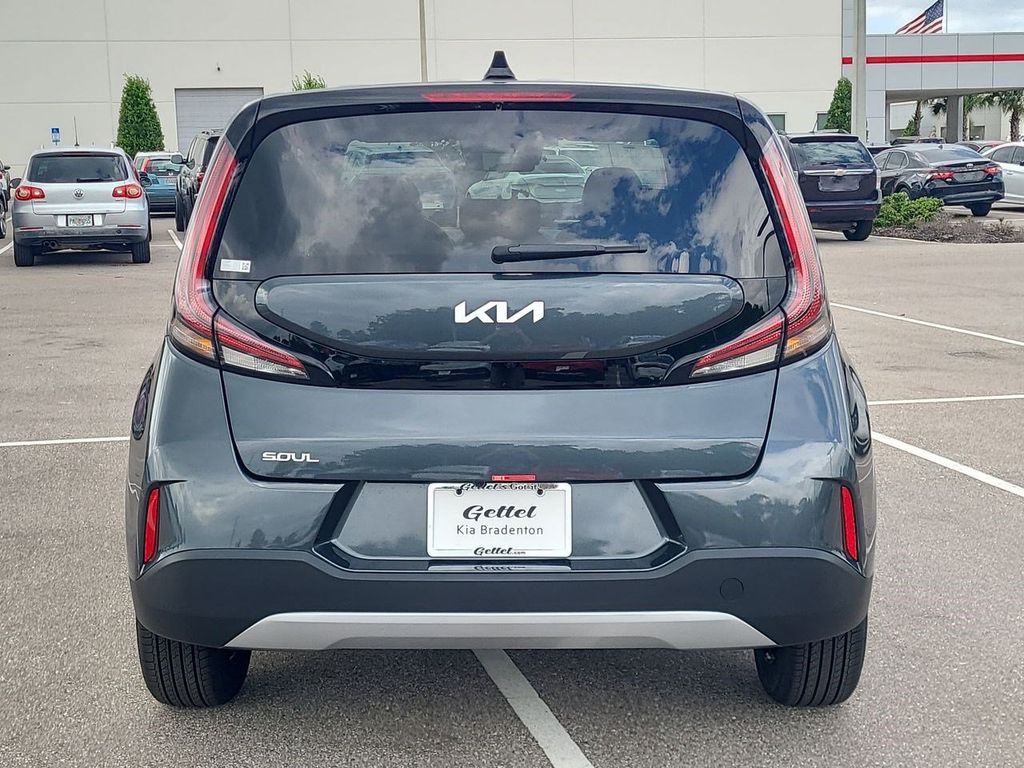 2025 Kia Soul LX photo 4
