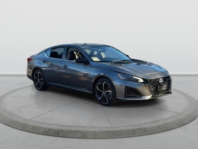2024 Nissan Altima SR