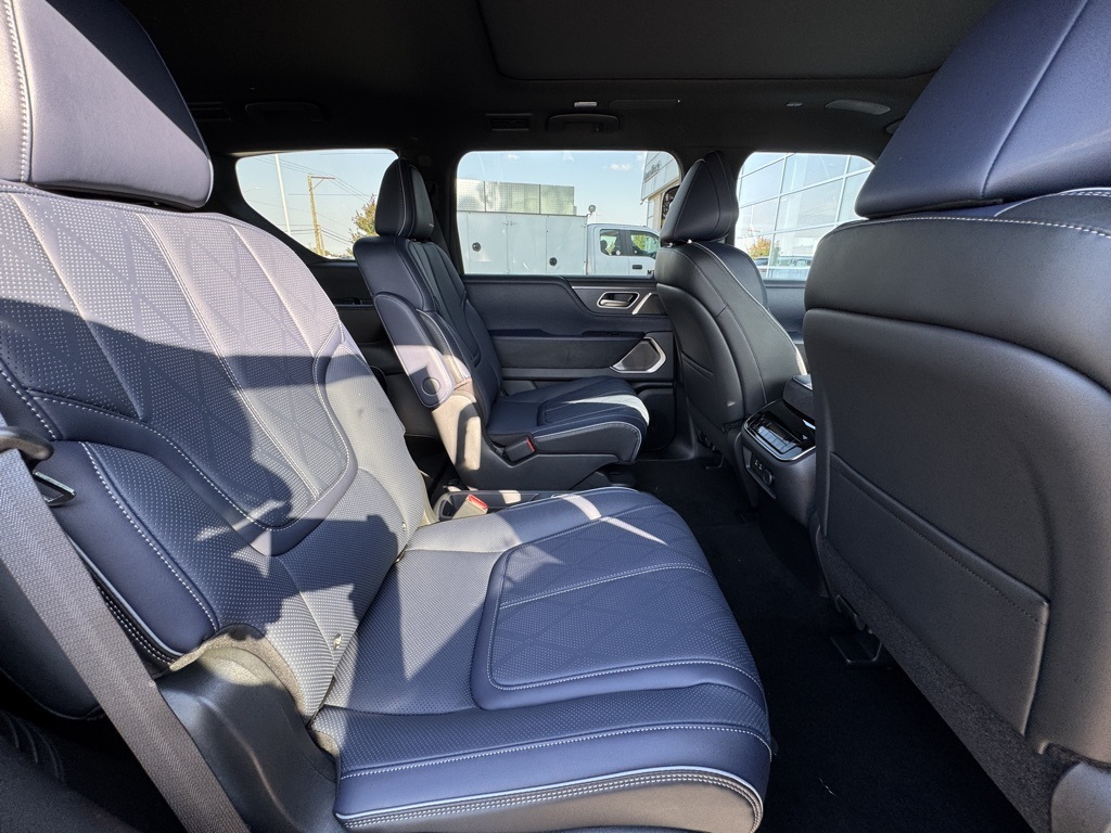 2026 Infiniti QX80 Sensory photo 21
