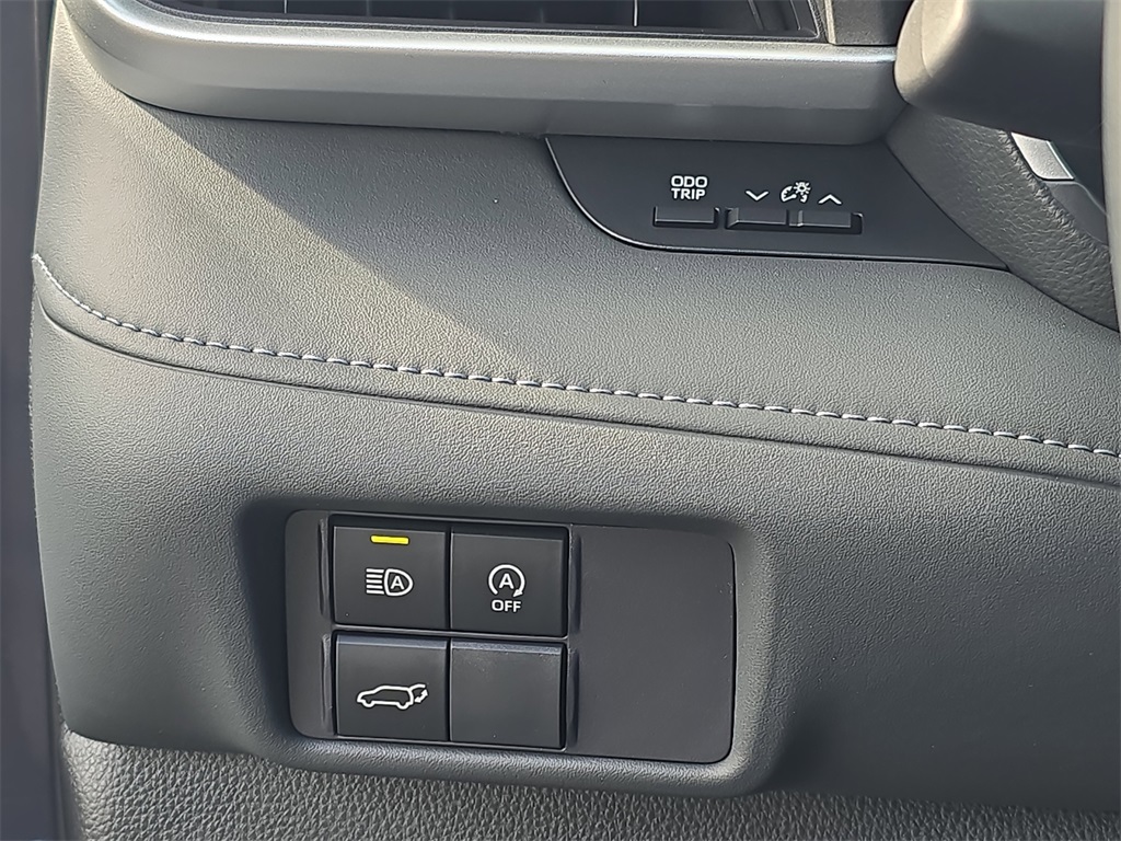 2024 Toyota Highlander XLE photo 26