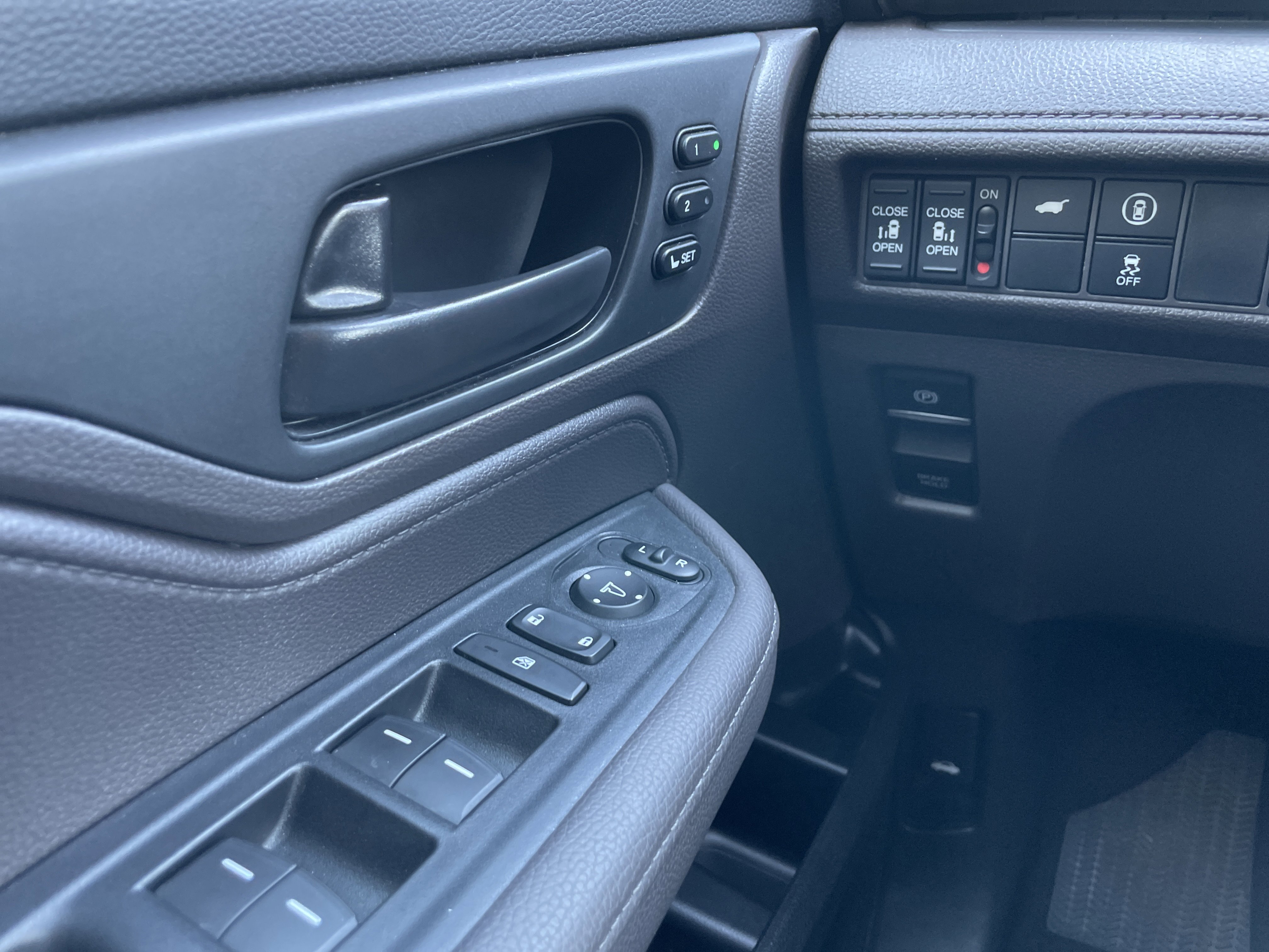 2024 Honda Odyssey EX-L photo 10