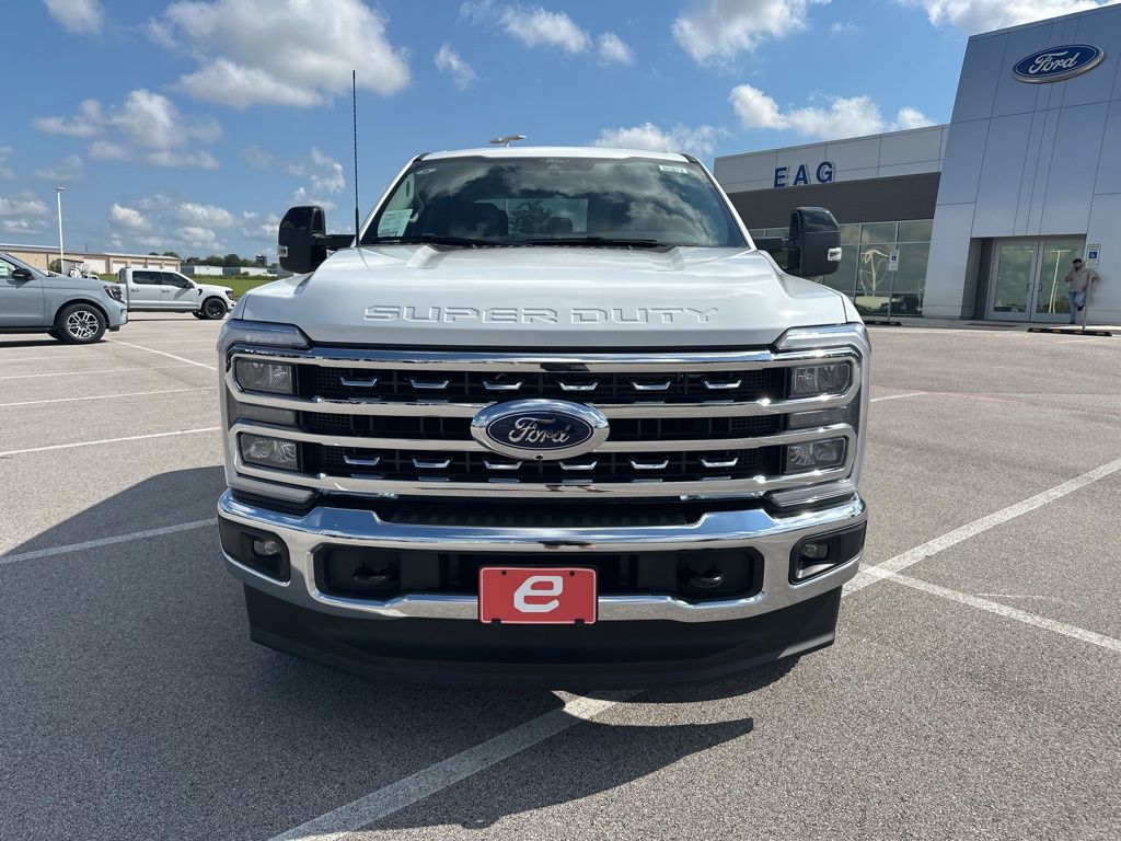 2026 Ford F-250 photo 3