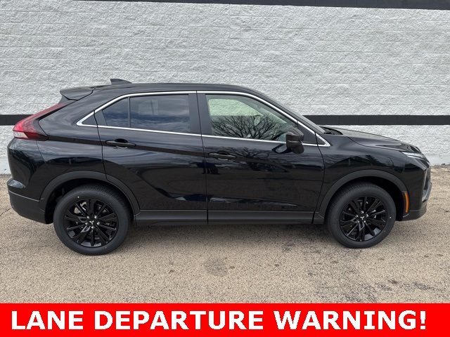 2025 Mitsubishi Eclipse Cross LE photo 2