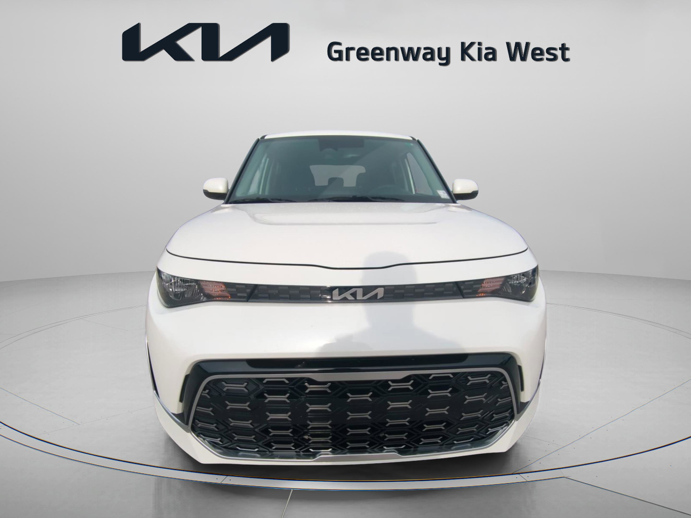 2025 Kia Soul GT-Line photo 2