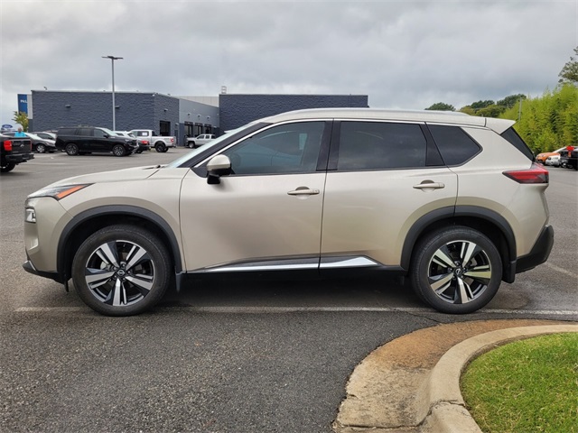 2023 Nissan Rogue SL photo 2