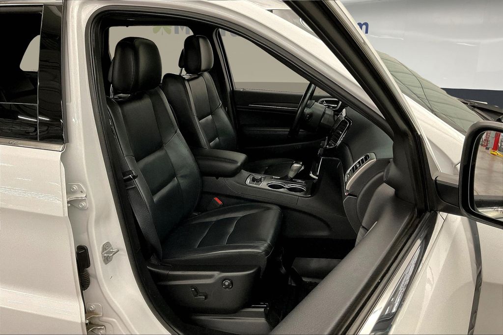 2020 Jeep Grand Cherokee Limited photo 8