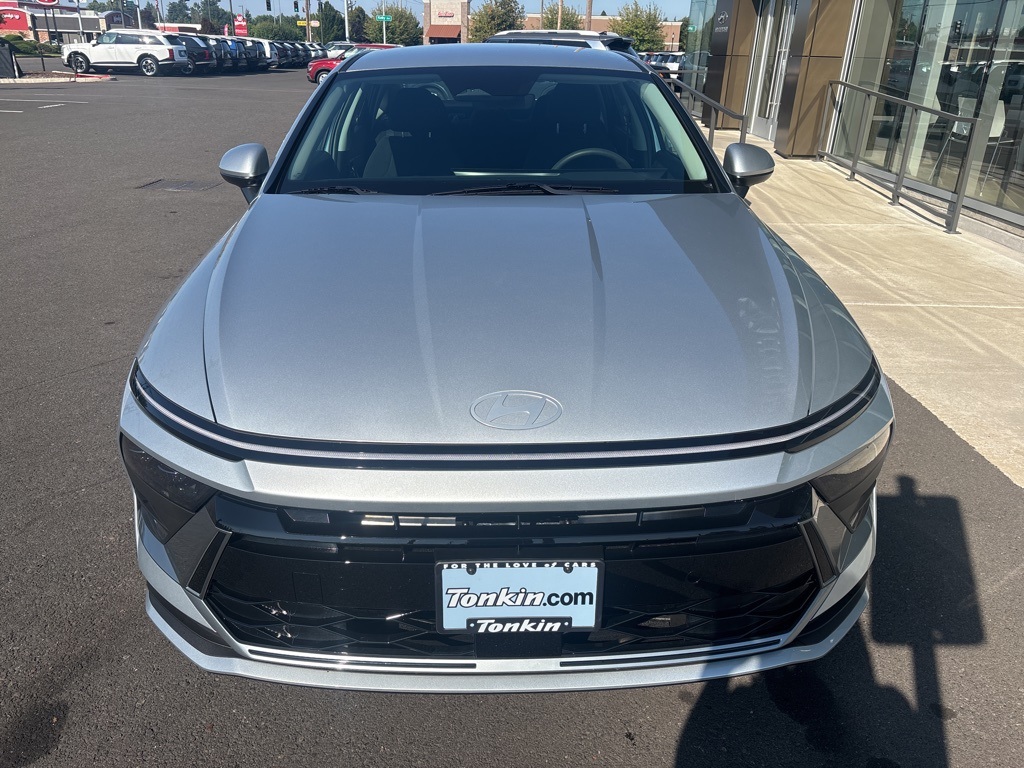 2025 Hyundai Sonata SE photo 3