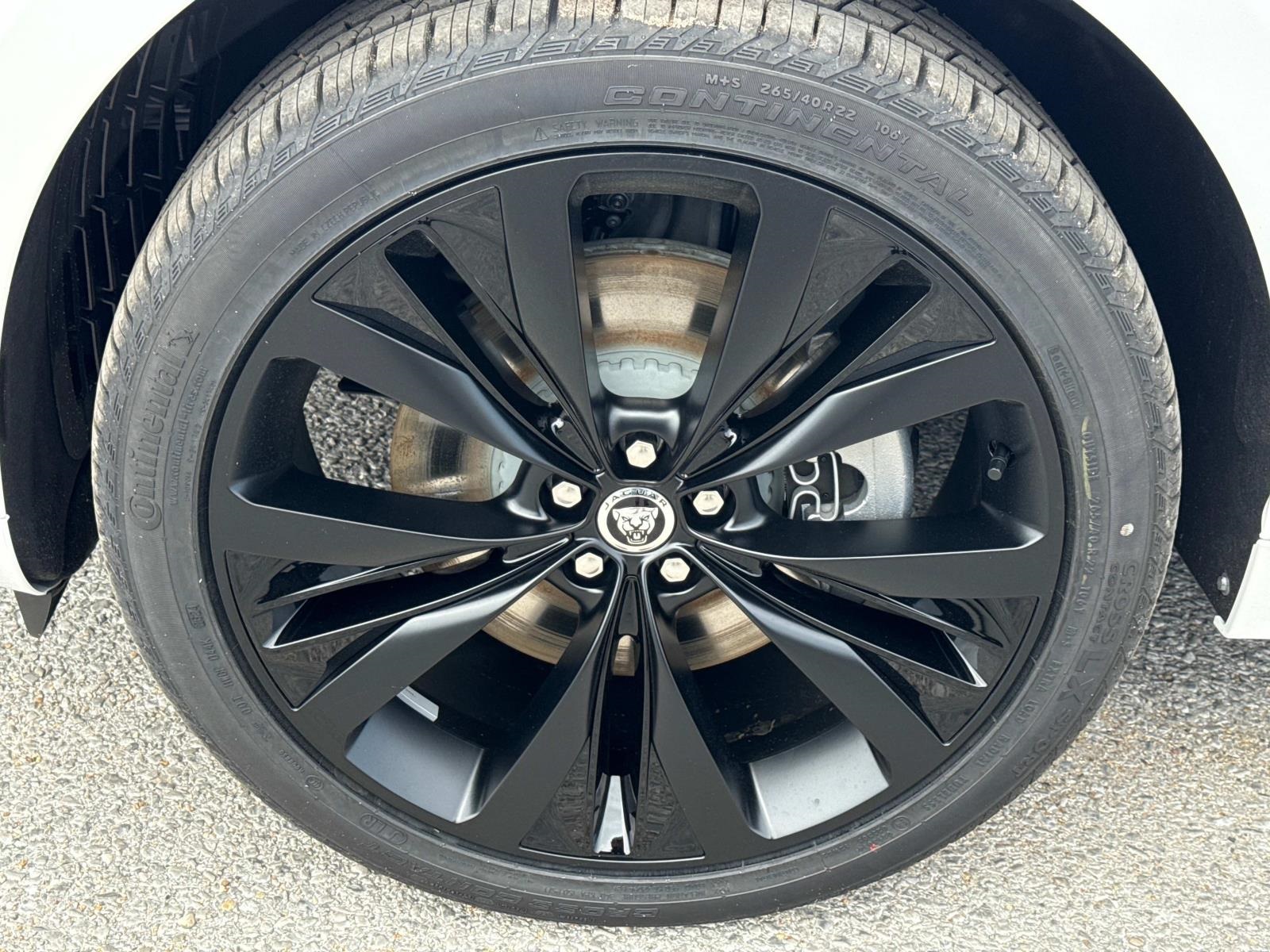 2026 Jaguar F-PACE P250 R-Dynamic S photo 3