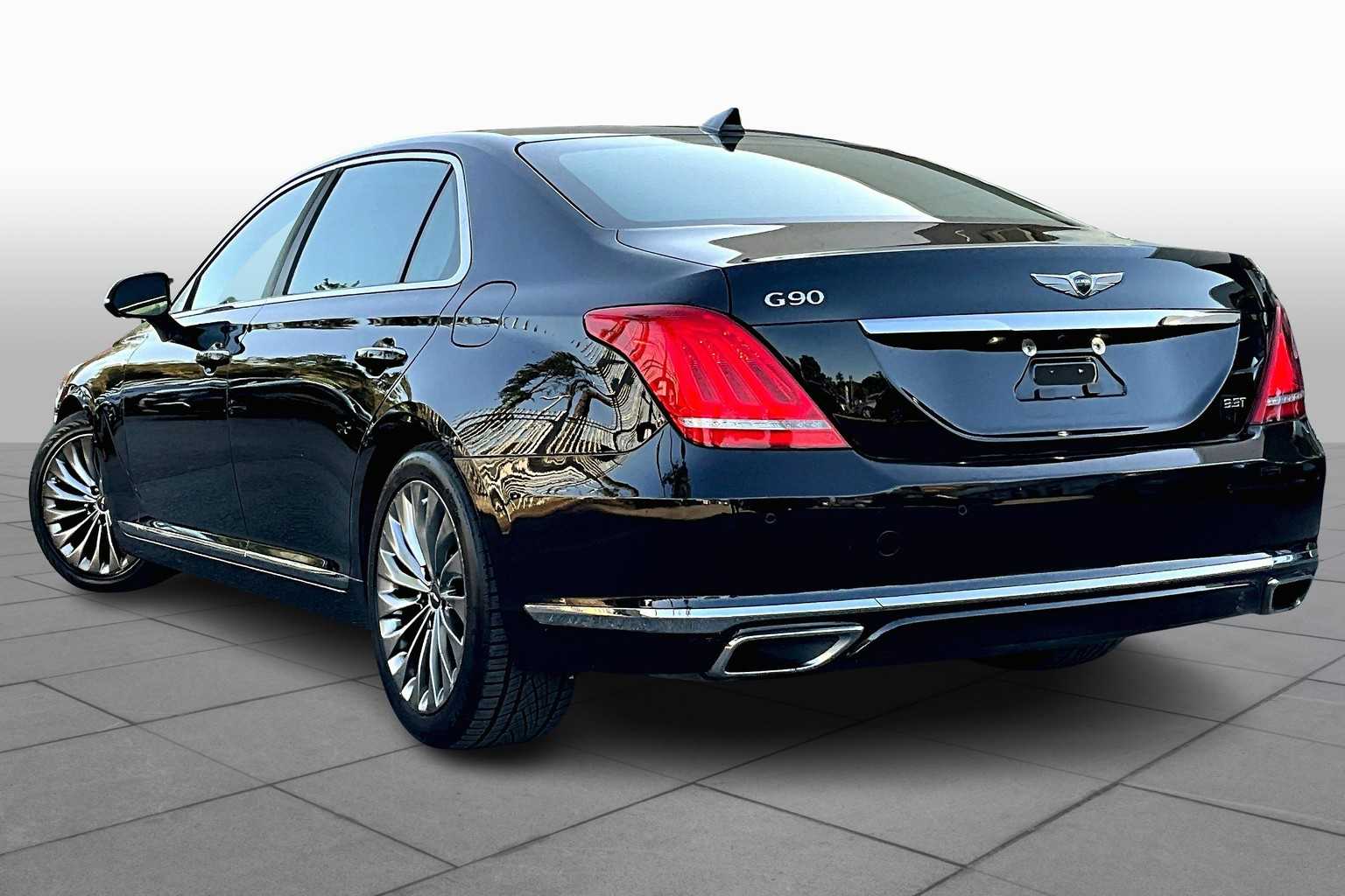 2017 Genesis G90 3.3T Premium photo 9
