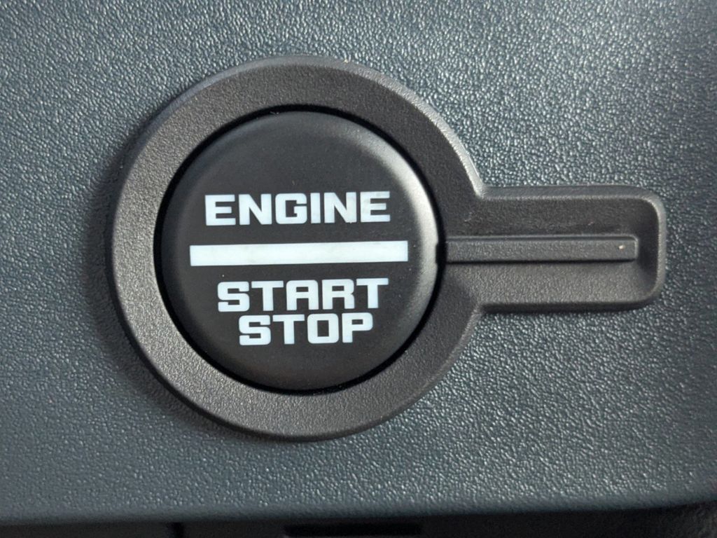 2025 Ford Bronco Heritage First Edition photo 30