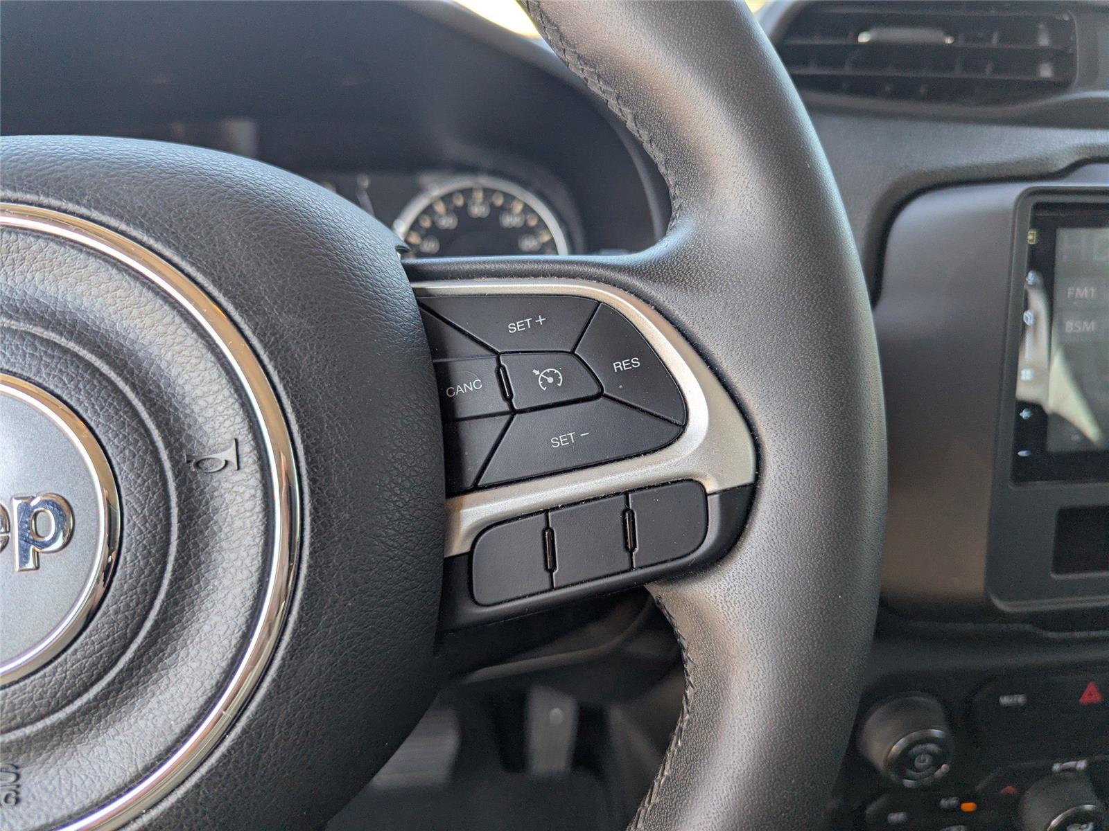 2018 Jeep Renegade Latitude North Edition photo 28
