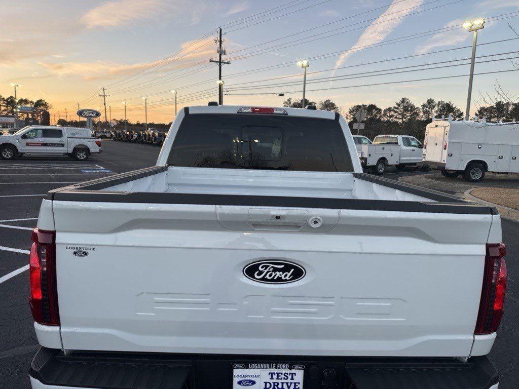 2025 Ford F-150 XLT photo 5
