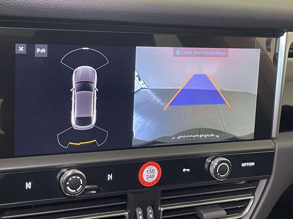 2025 Porsche Macan Base photo 31
