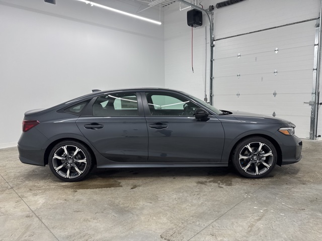 2026 Honda Civic Hybrid Sport Touring photo 3