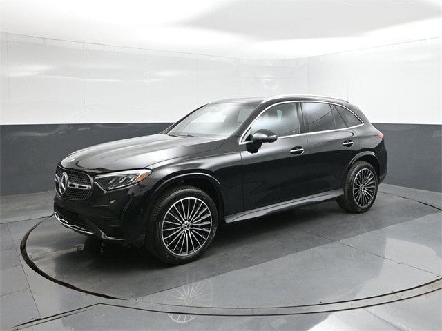 2026 Mercedes-Benz GLC Base's photo