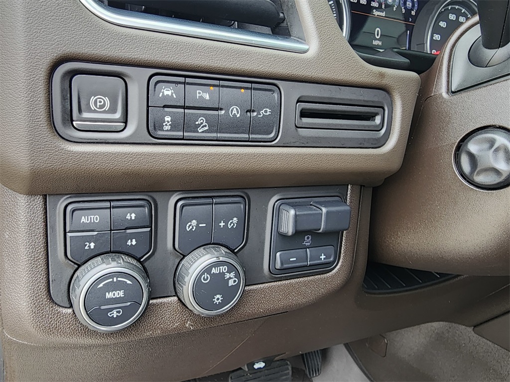 2021 Chevrolet Suburban Z71 photo 16
