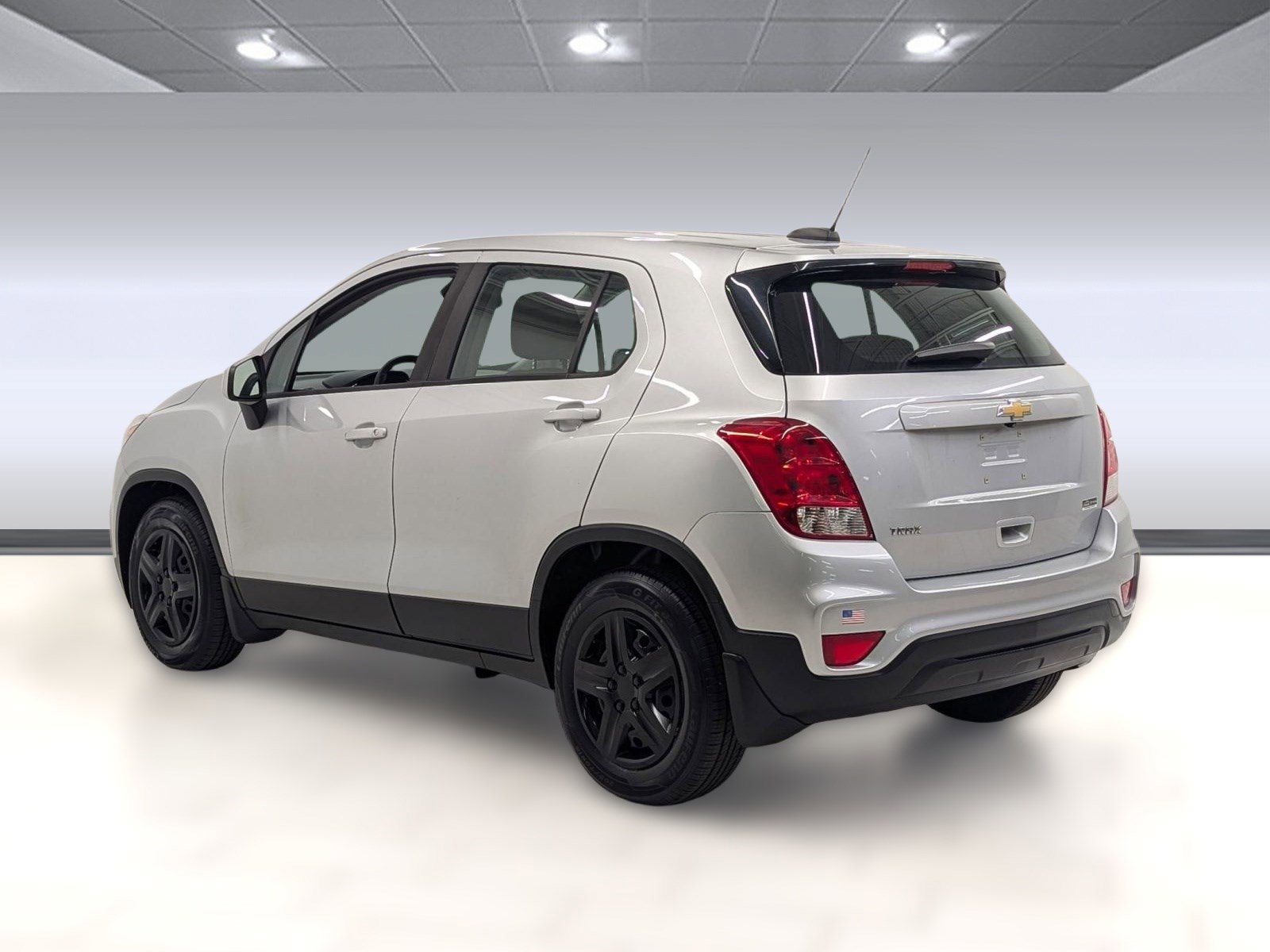 2017 Chevrolet Trax LS photo 2