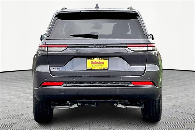 2025 Jeep Grand Cherokee Altitude photo 4