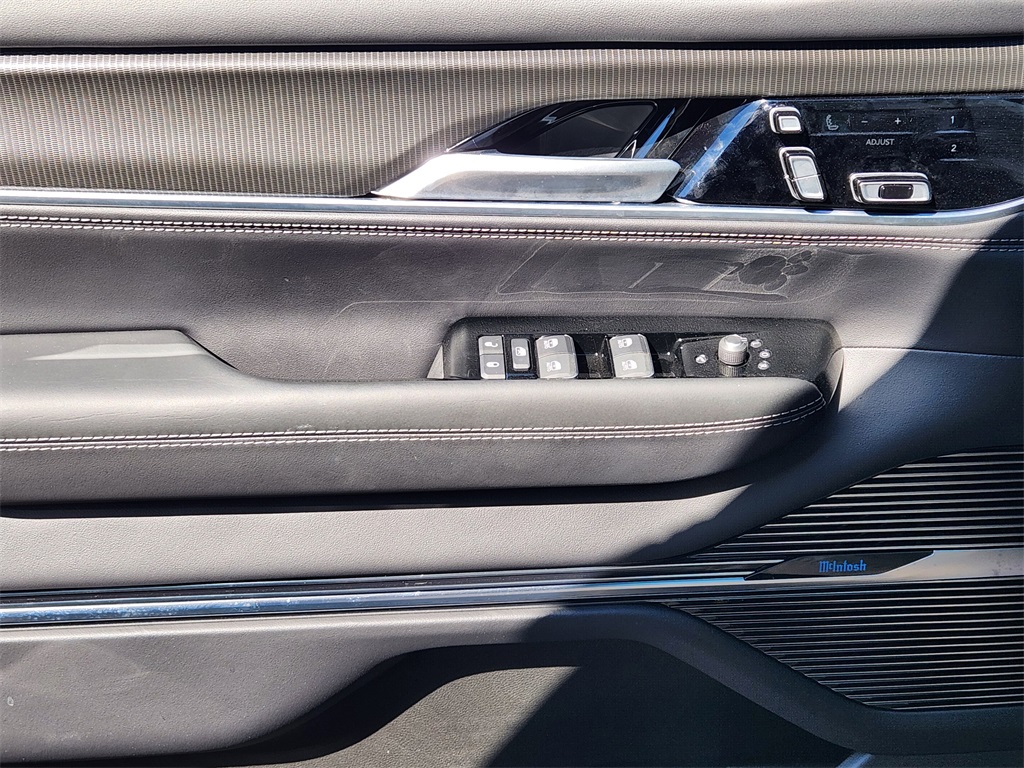 2024 Jeep Grand Wagoneer L II photo 16